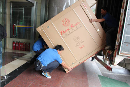 永顺钢琴贵重工艺品无忧运